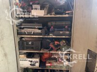 Stahlblechschrank mit Inhalt